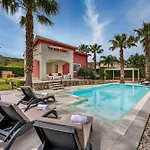 别墅 Jacqueline Con Piscina Privata 8 Posti Letto *