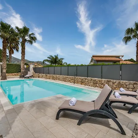 וילה Jacqueline Con Piscina Privata 8 Posti Letto סקופלו